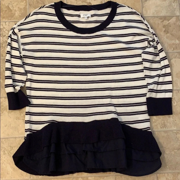 Crown & Ivy Blouse size Small - Picture 1 of 5